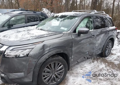 2024 Nissan Pathfinder Sl 4Wd z USA, uszkodzony, nr VIN 5N1DR3CD8RC297114